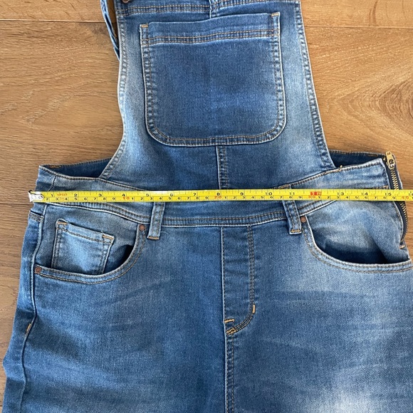 Bullehead Small Bib relaxed Overall, Stylish front pockets, zip side waist - Picture 4 of 7